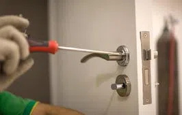 Locksmith Master Shop West Des Moines, IA 515-441-7035 - 5-Locks-Repair